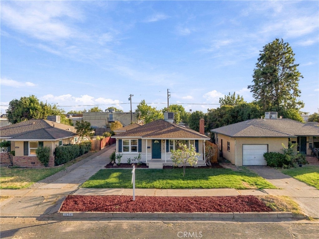 1438 W 19th