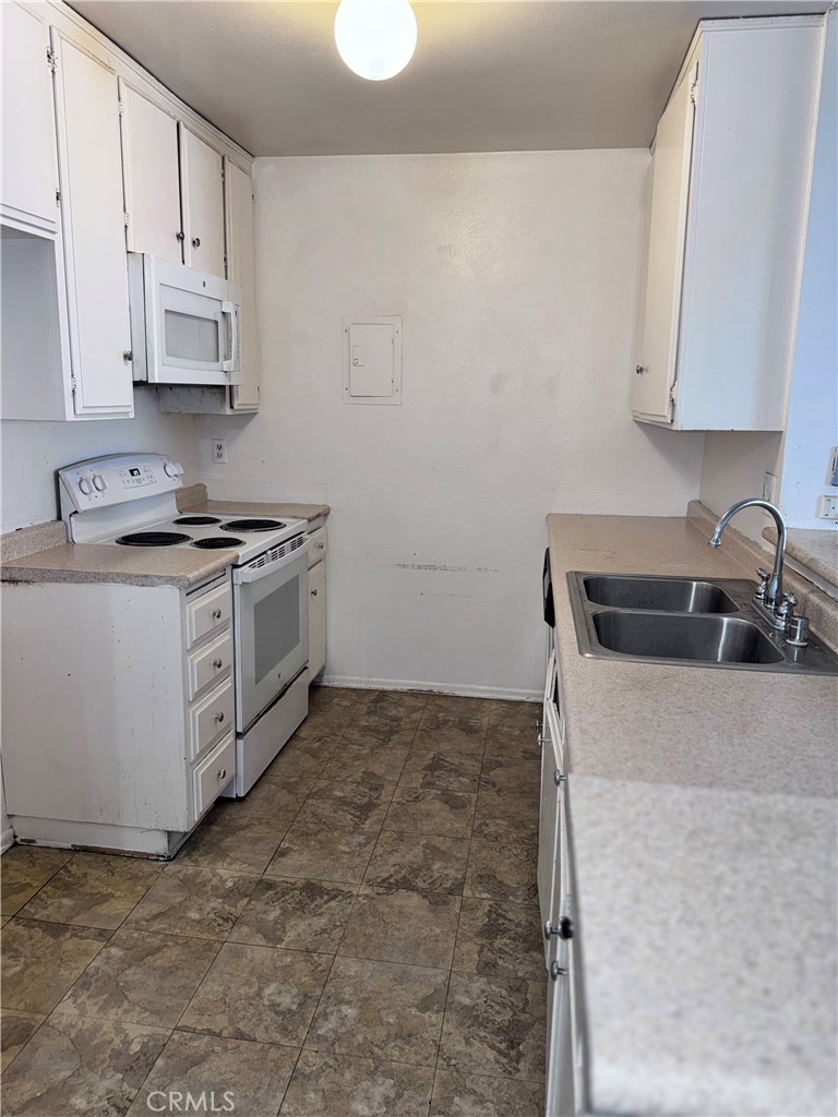 2521 W Sunflower Avenue H13
