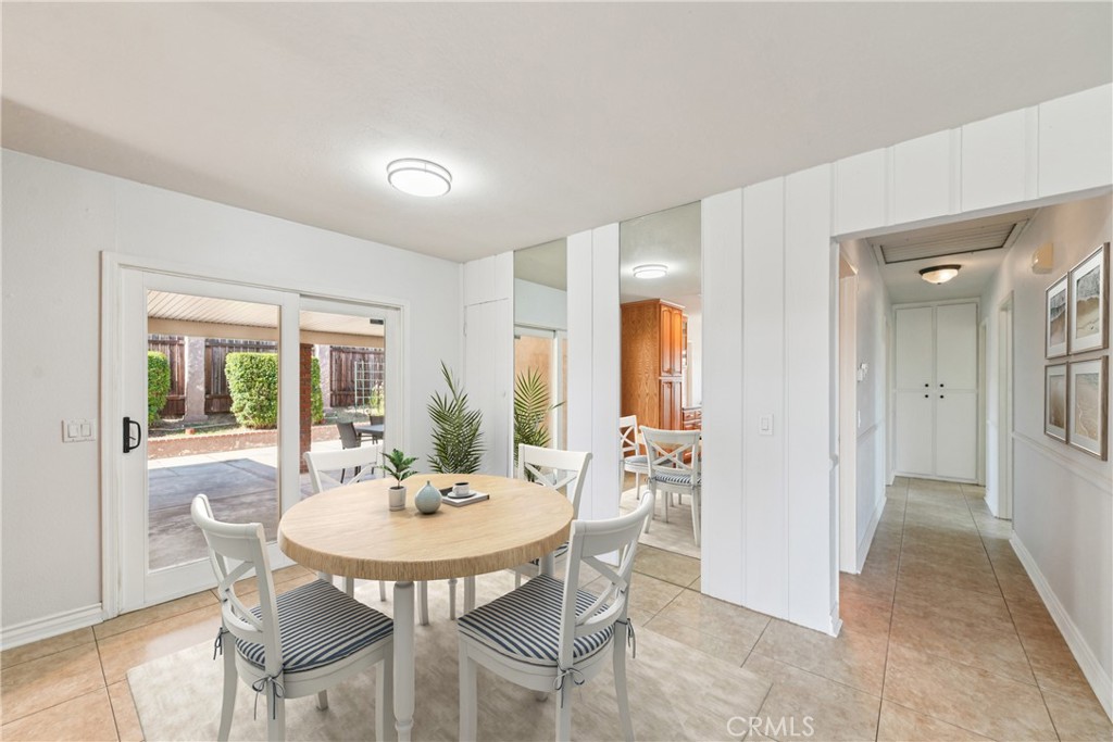 4710 Avenida Del Este