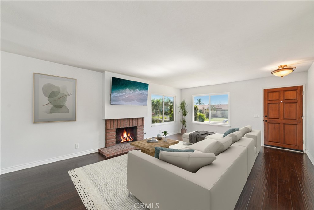 4710 Avenida Del Este