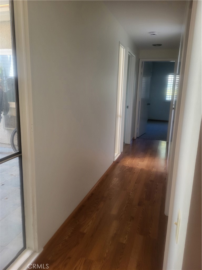 2028 Via Mariposa East