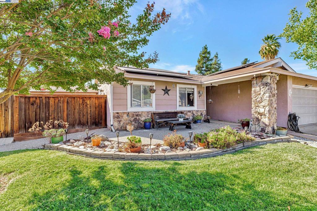 RANCHO ARROYO - Residential