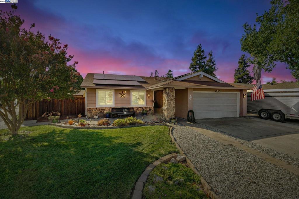 RANCHO ARROYO - Residential