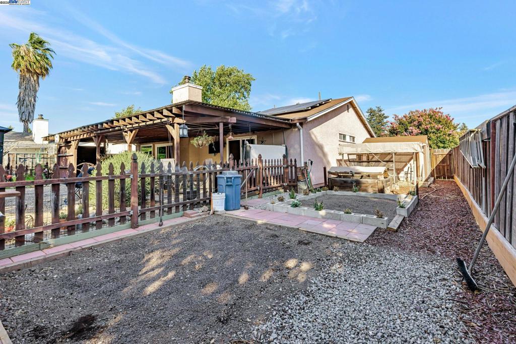 RANCHO ARROYO - Residential