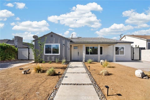 Photo of 10227 Amboy AVE, Pacoima, CA 91331 (MLS # SR26228225)