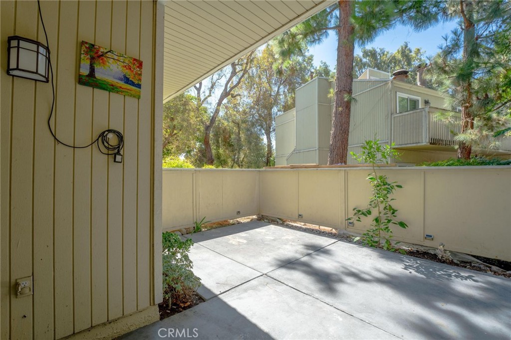 646 Sycamore Avenue 18
