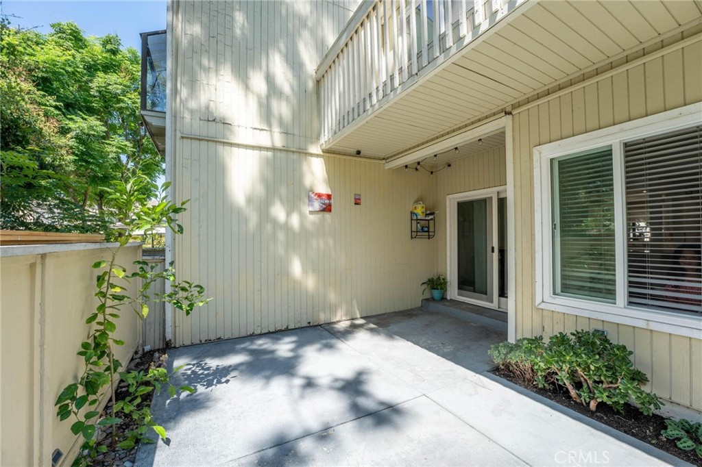 646 Sycamore Avenue 18