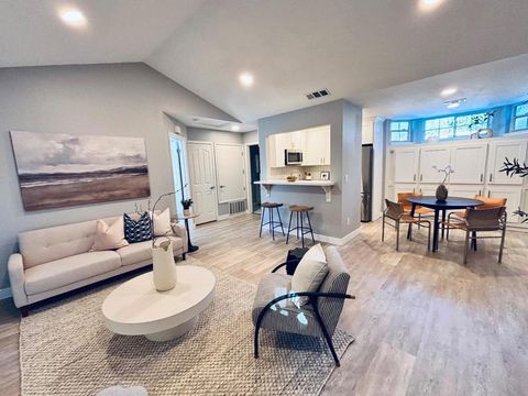 Photo of 744 Northrup Street #542, San Jose, CA 95126 (MLS # ML82038482)