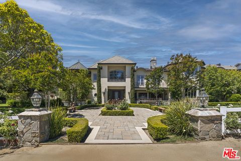 Photo of 25163 Jim Bridger Road, Hidden Hills, CA 91302 (MLS # 25602383)