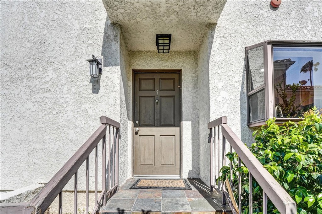 19620 Sherman Way 1