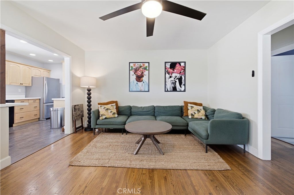 5528 Briercrest