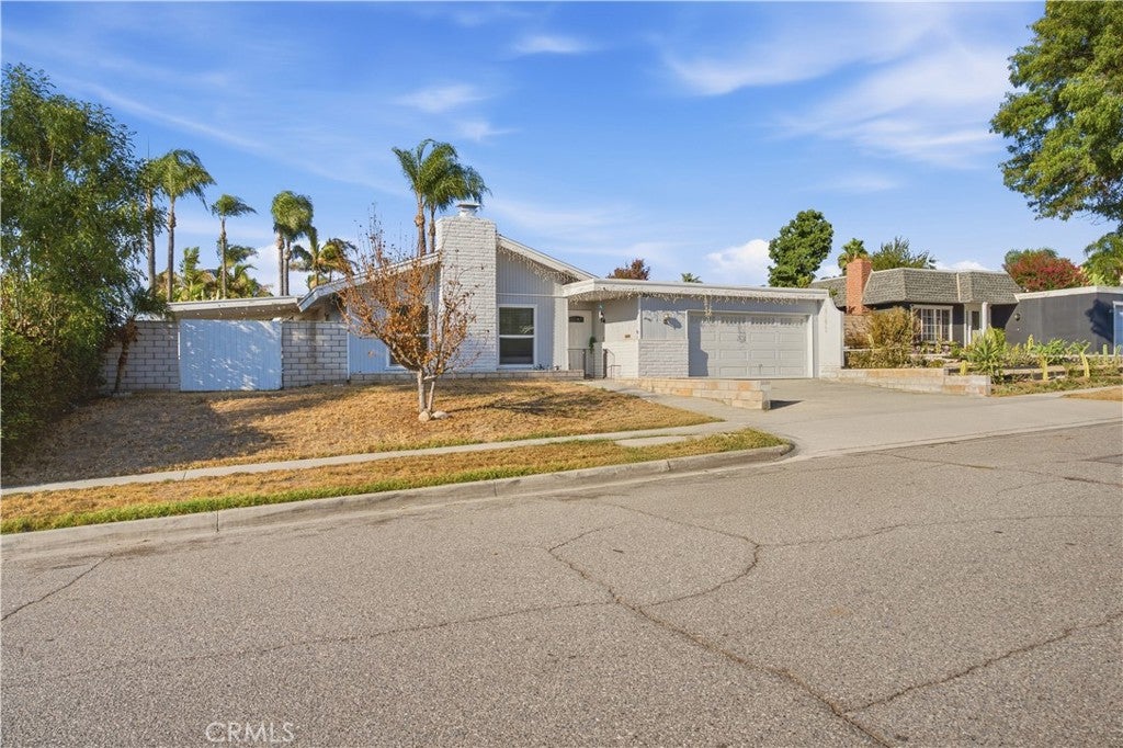 22574 Kentfield
