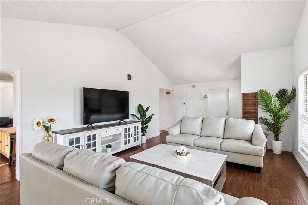 22574 Kentfield