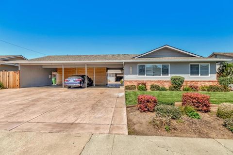 Photo of 2185 Royal Drive, Santa Clara, CA 95050 (MLS # ML82026424) Photo of 2185 Royal Drive, Santa Clara, CA 95050 (MLS # ML82026424)