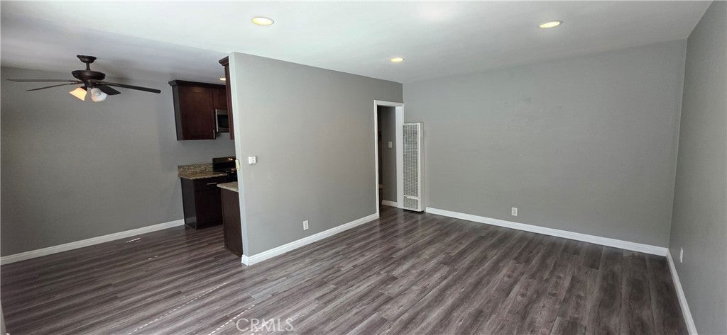 1057 E Appleton