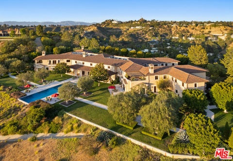 Photo of 10 Beverly Ridge Terrace, Beverly Hills, CA 90210 (MLS # 26989621)