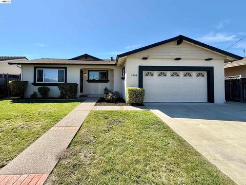 Photo of 7036 7036 Allegheny Dr, Dublin, CA 94568 (MLS # 41125030)