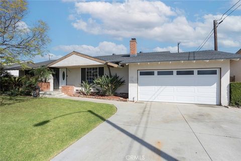 Photo of 2917 W Rome Ave, Anaheim, CA 92804 (MLS # PW26061922)