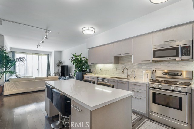 1817 Prosser Avenue 503