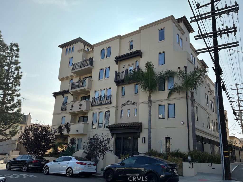 Photo of 1817 Prosser Avenue #503, Los Angeles, CA 90025 (MLS # SB25160383)
