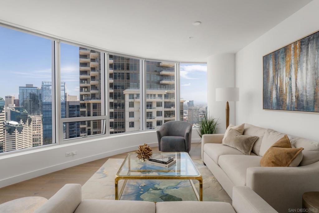 888 W E Street 3105