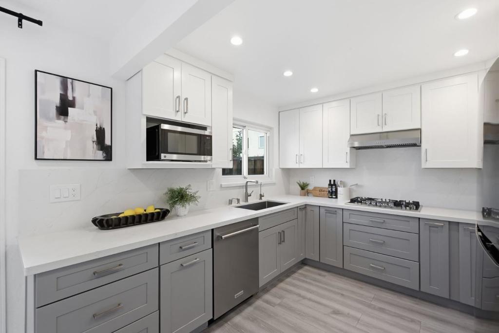 2505 Olivegate Lane