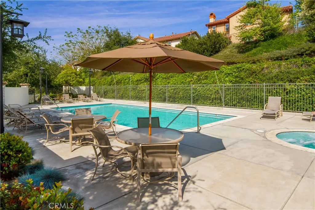 Calabasas, California 91302, United States, 5 Bedrooms Bedrooms, ,4 BathroomsBathrooms,Residential,Active,222385