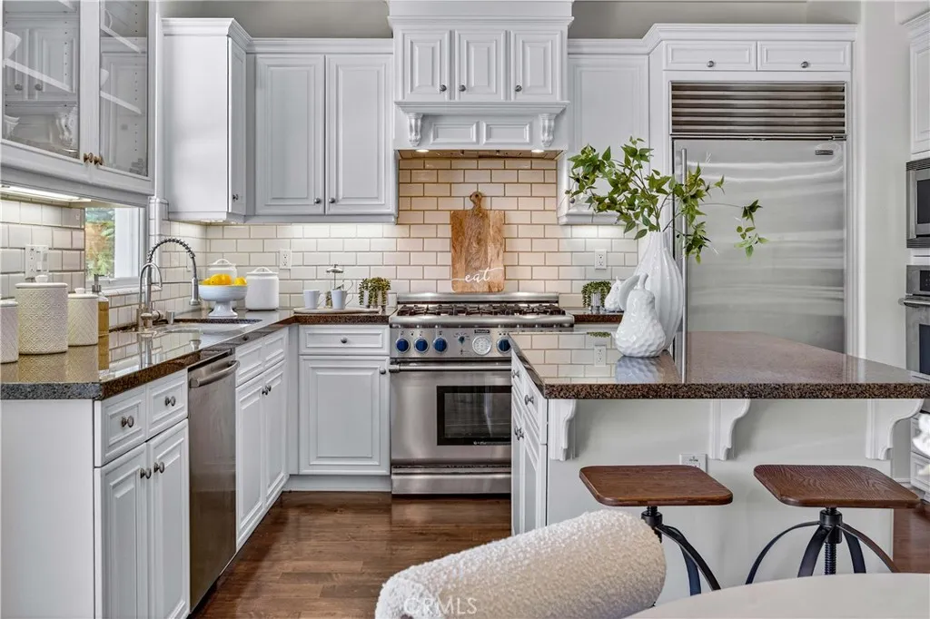 Calabasas, California 91302, United States, 5 Bedrooms Bedrooms, ,4 BathroomsBathrooms,Residential,Active,222385