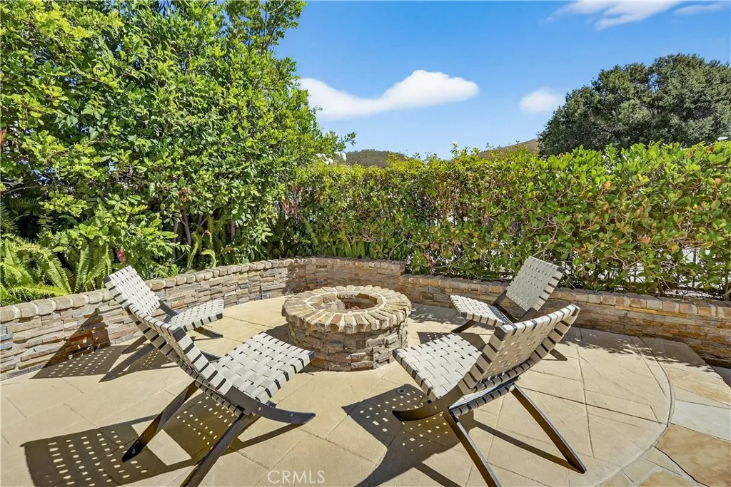 Calabasas, California 91302, United States, 5 Bedrooms Bedrooms, ,4 BathroomsBathrooms,Residential,Active,222385