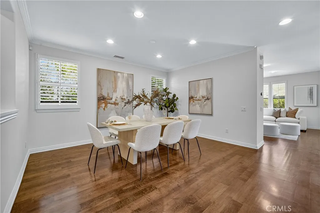 Calabasas, California 91302, United States, 5 Bedrooms Bedrooms, ,4 BathroomsBathrooms,Residential,Active,222385