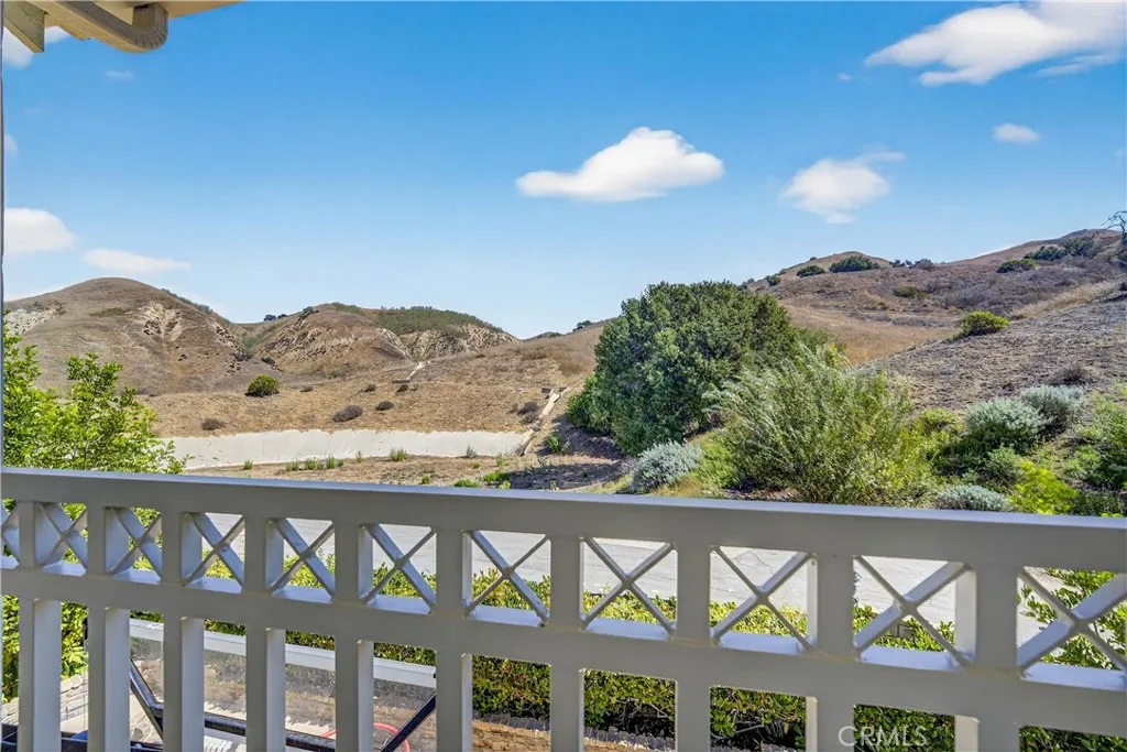 Calabasas, California 91302, United States, 5 Bedrooms Bedrooms, ,4 BathroomsBathrooms,Residential,Active,222385