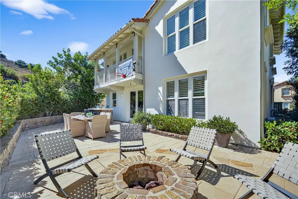 Calabasas, California 91302, United States, 5 Bedrooms Bedrooms, ,4 BathroomsBathrooms,Residential,Active,222385