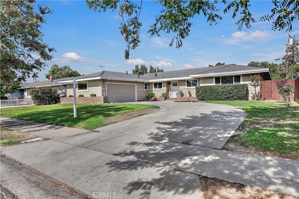 1523 Tamarack Avenue