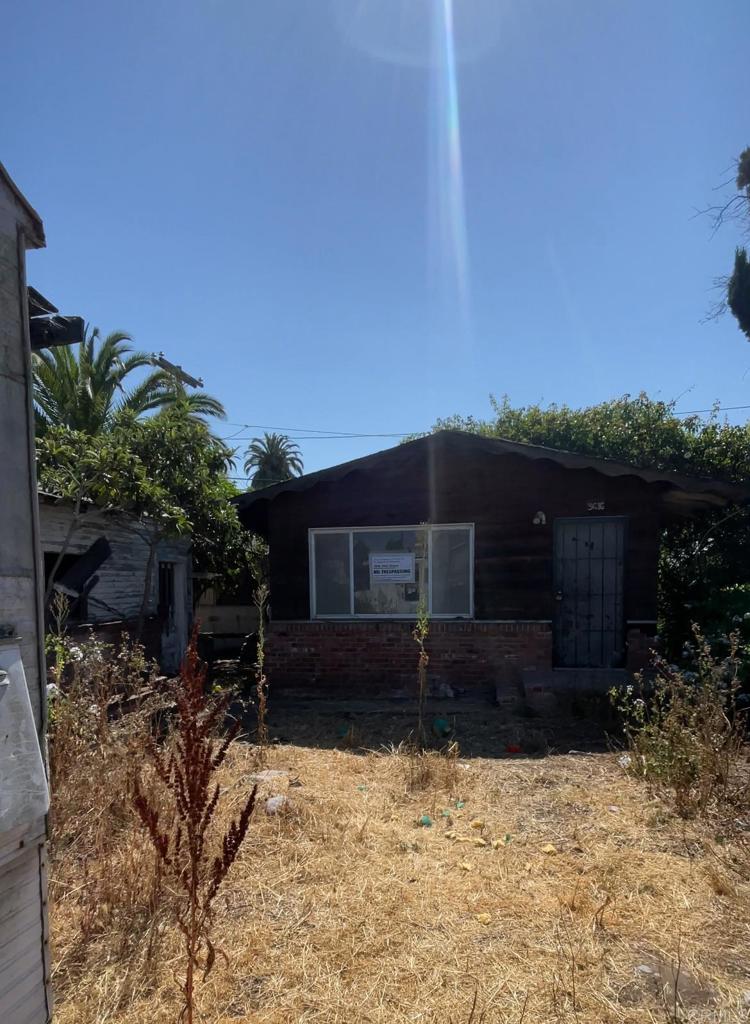 Cash only due to the condition! Zoned R2, build a duplex and an ADU or possibly split the lot utilizing CA SB9. Bring your gloves, tools, and imagination. This diamond in the rough is begging to shine again!