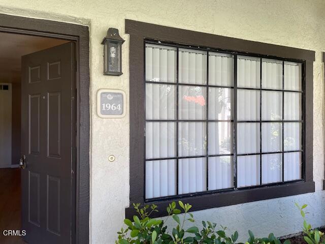 DO NOT CALL AGENT- CALL OWNER: 805-207-1210Welcome to 1964 San Tropez, Oxnard! This spacious 2-bedroom, 2-bath residence offers an open and comfortable layout, perfect for relaxed coastal living. Enjoy the convenience of a large detached 2-car garage with ample extra storage. Just steps away only 1 minute to the community's luxurious amenities, including a soothing jacuzzi, refreshing lap pool, fully equipped workout room, racquetball court, and even a ping pong area for fun and fitness. Located just 5 minutes from the beach, you'll have quick access to sun, sand, and surf while still enjoying the peace and privacy of this well-maintained community. Experience the perfect combination of resort-style amenities and an unbeatable location!