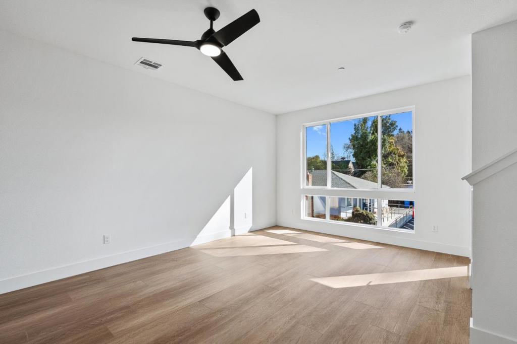 935 Woodside Road