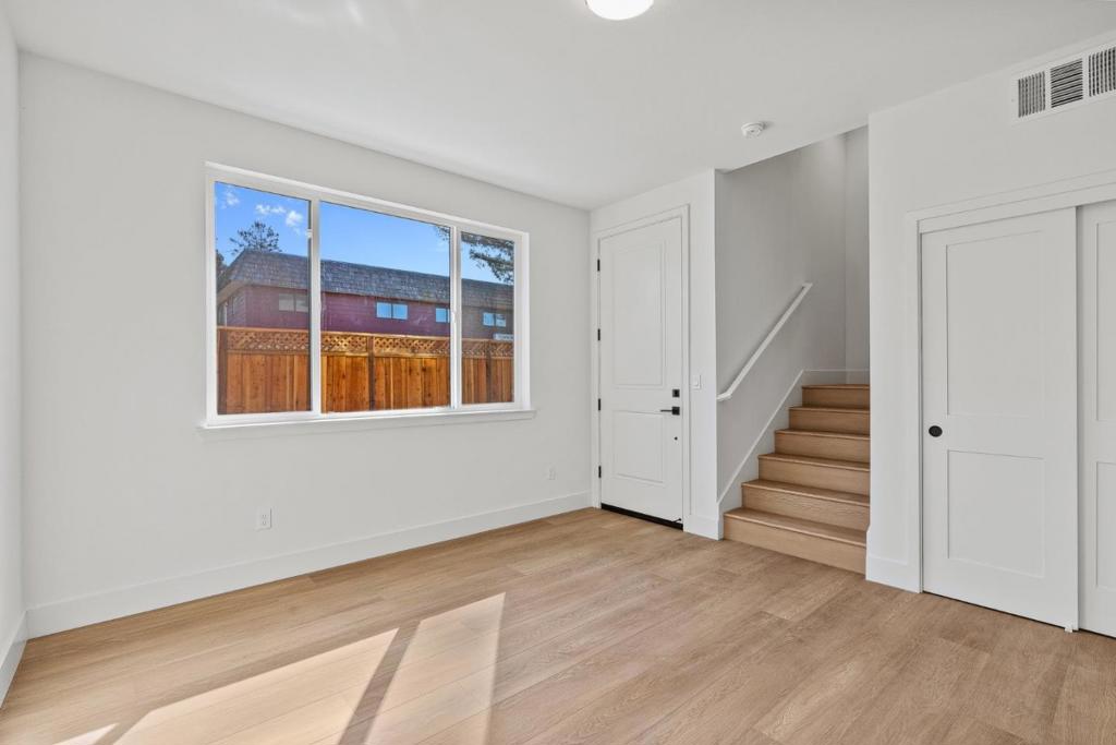 935 Woodside Road