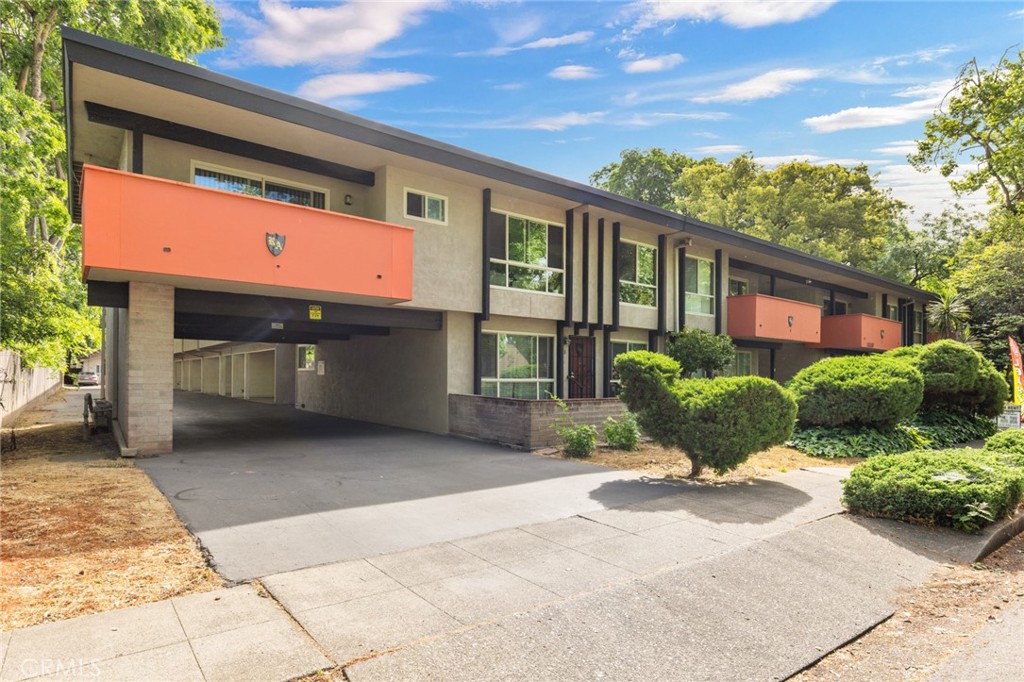 1120 Esplanade