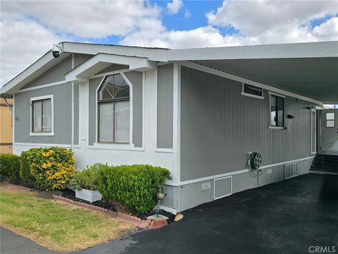 Photo of 32900 Riverside Dr Dr #94, Lake Elsinore, CA 92407 (MLS # IV26094944)