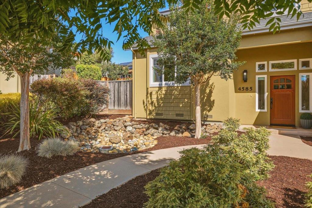 4585 Dawn Lane