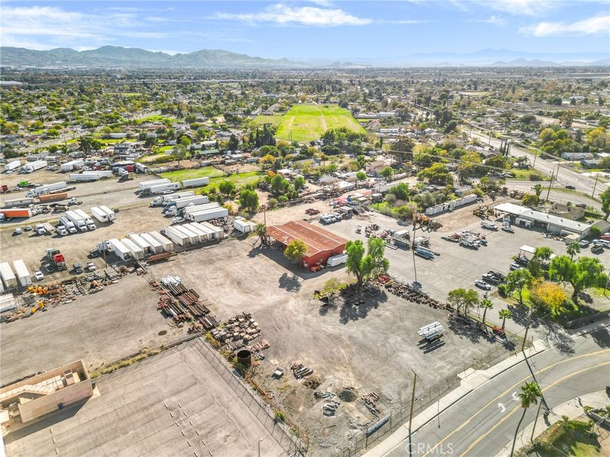Two adjoining commercial-zoned parcels totaling approximately 38,688 sq ft with convenient access from Short St. These lots offer excellent potential for a variety of commercial uses, storage, or future development opportunities (buyer to verify).
This combined offering may also be purchased along with the larger 41,900 sq ft Cajon Blvd parcel to create a substantial multi-parcel commercial site with multiple access points. Buyer to verify zoning, utilities, permitted uses, and all property details to their satisfaction.