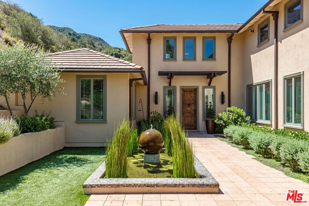 1045 Cold Canyon Road