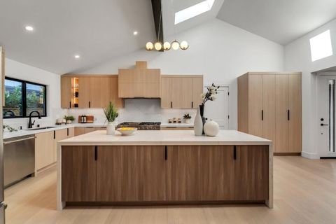 2071 Oakley Avenue Menlo Park CA 94025