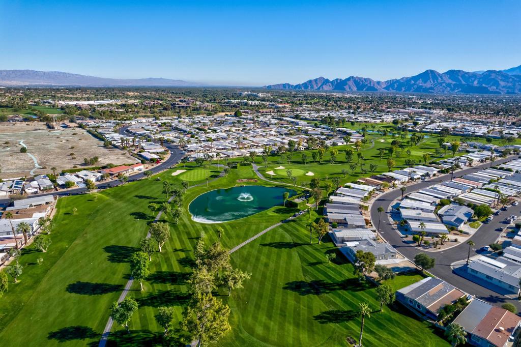Palm Desert Greens - Manufactured In Park