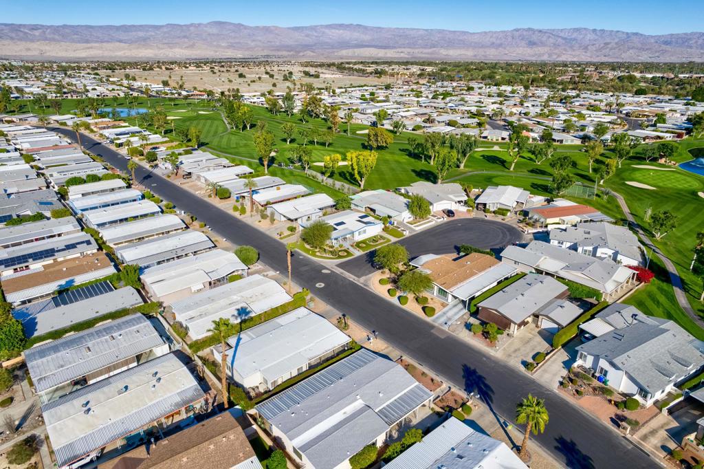 Palm Desert Greens - Manufactured In Park