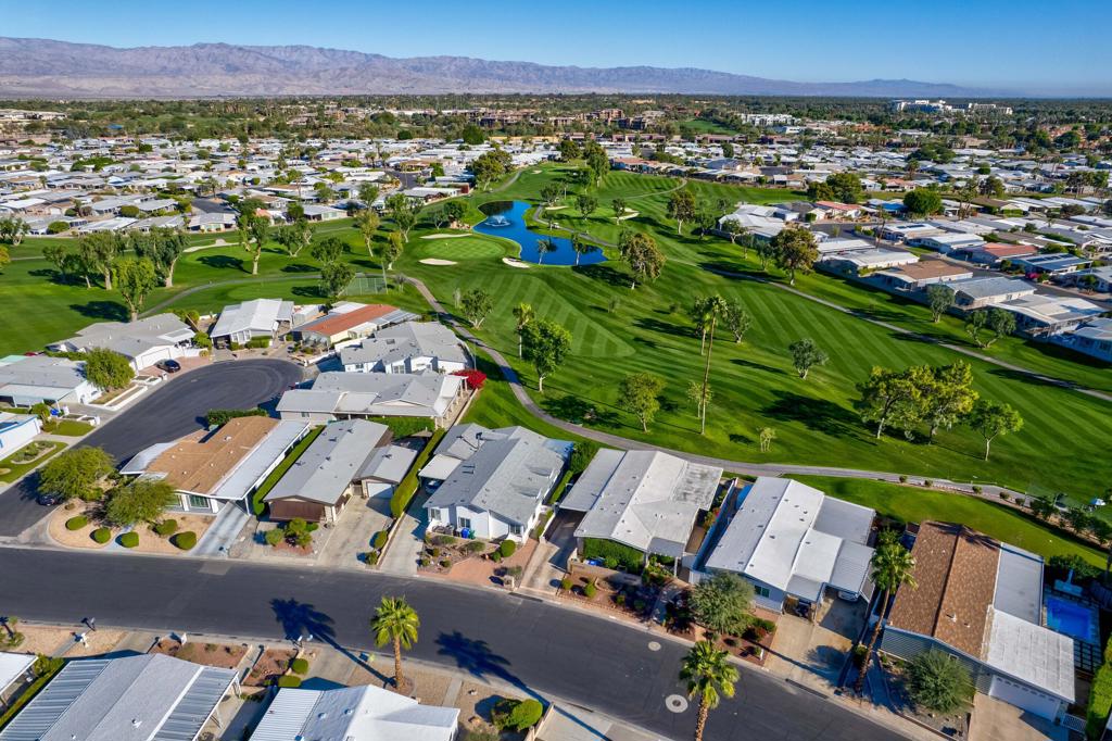 Palm Desert Greens - Manufactured In Park
