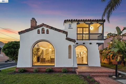 Photo of 2713 Calhoun Street St, Alameda, CA 94501 (MLS # 41130902)