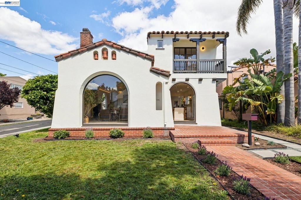 Photo of 2713 Calhoun Street St, Alameda, CA 94501 (MLS # 41130902)