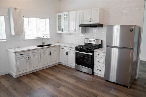 Photo of 5908 Atlantic Avenue #APT C, Long Beach, CA 90805 (MLS # OC26109171)