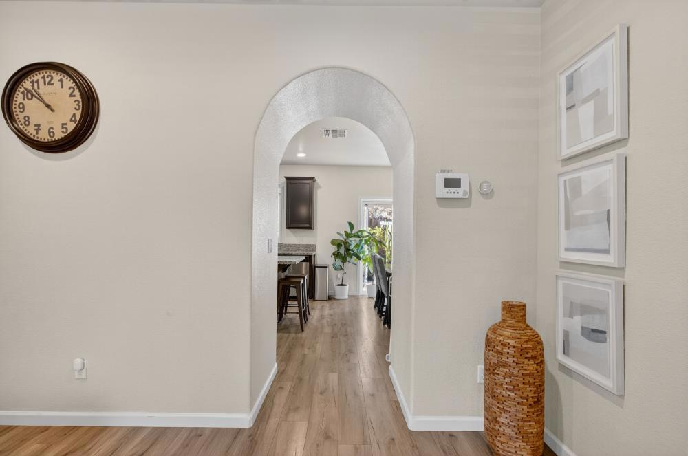 310 Bathbridge Lane